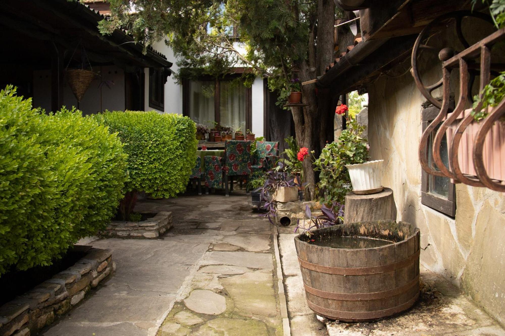 Старата Баkалия The Old Grocery, Guest Rooms Balchik Bagian luar foto