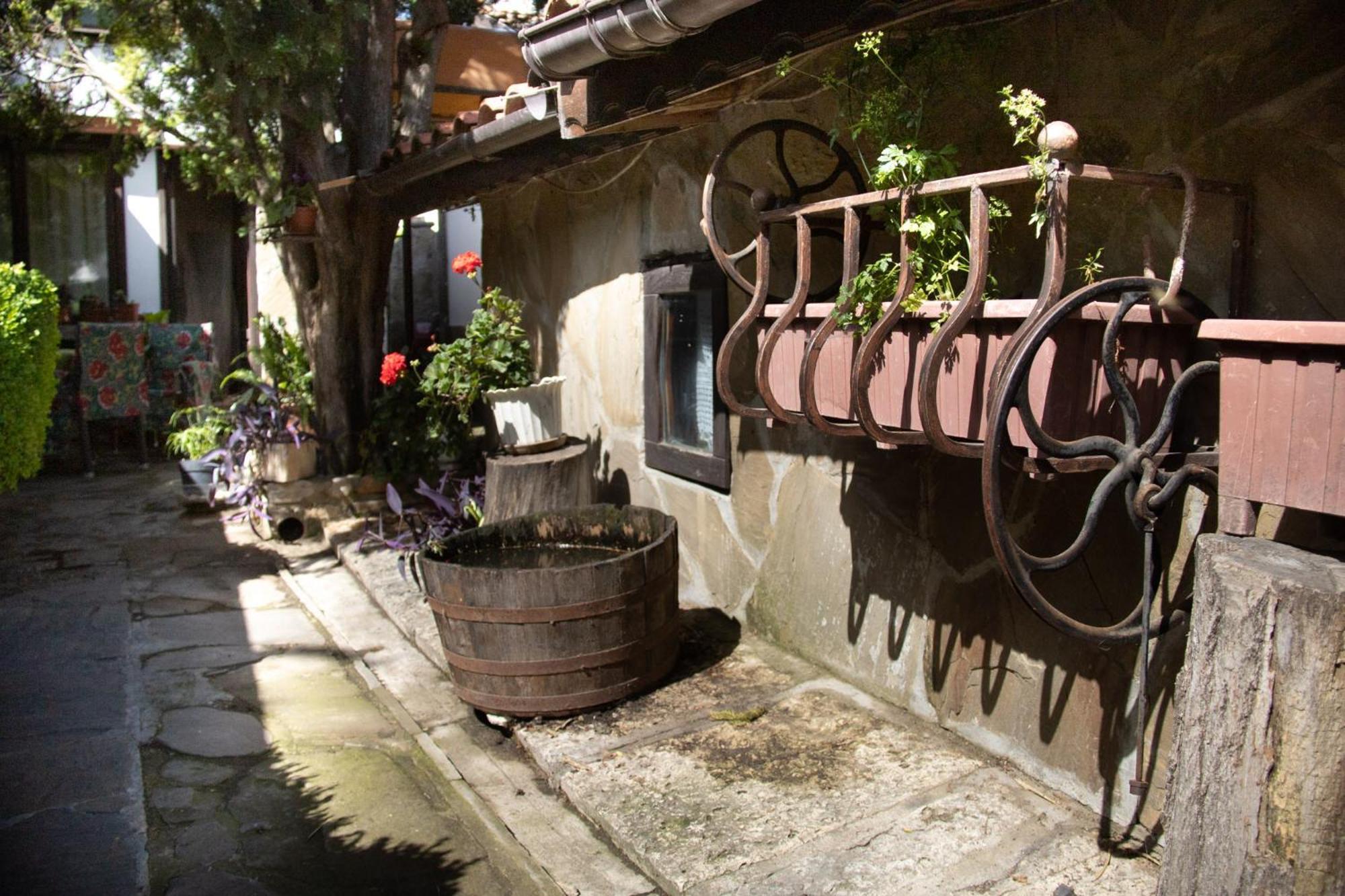 Старата Баkалия The Old Grocery, Guest Rooms Balchik Bagian luar foto